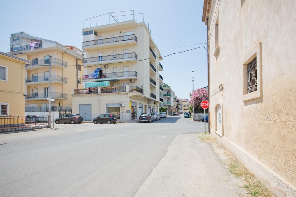 B&B Il Quadrato Marina di Schiavonea Luaran gambar